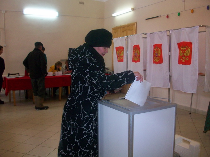 50,3 % от общего числа избирателей проголосовали на избирательном участке № 214 с. Климово