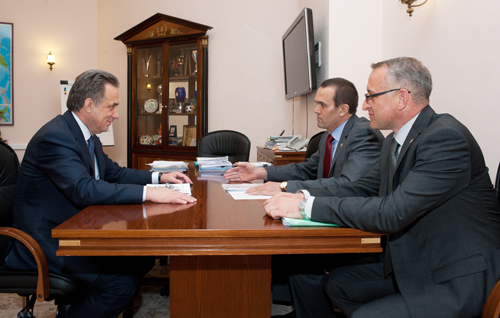 Виталий Мутко провел рабочую встречу с главой Республики Чувашия 