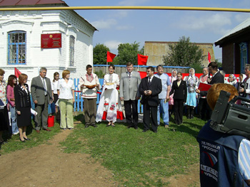 17:35 В селе Балдаево открылась десятая модельная библиотека в Ядринском районе