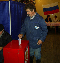 Во всех избирательных участках началось голосование.