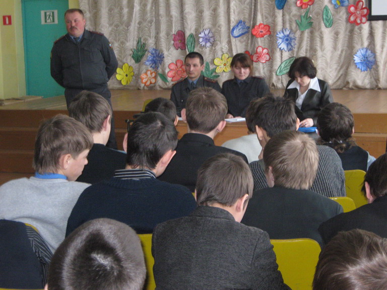 10:40_Акция «Милиция и дети»: день правовых знаний в Новочурашевской школе
