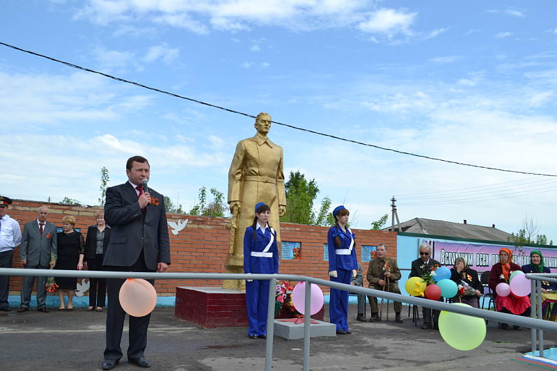 10:48 В Канашском районе состоялся торжественный митинг, посвященный 67-ой годовщине Победы в Великой Отечественной войне 