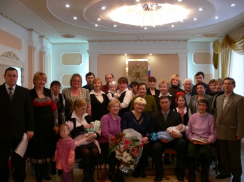 08:18 В Ядринском районе состоялось вручение государственных сертификатов на материнский (семейный) капитал