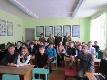 08:31 Ядринский район: в рамках Года российской истории в Селоядринской школе прошла встреча учащихся с ветеранами-пограничниками 