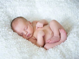 15:14 В отделе ЗАГС администрации Калининского района г. Чебоксары зарегистрирован 1400-й новорожденный 2012 года