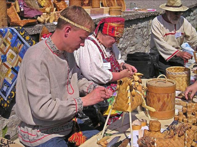 На Аллее искусств в День города Чебоксары пройдет выставка изделий мастеров народных и художественных промыслов