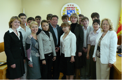 Глава администрации Калининского района г. Чебоксары О.Б. Бирюков встретился со студенческим активом района