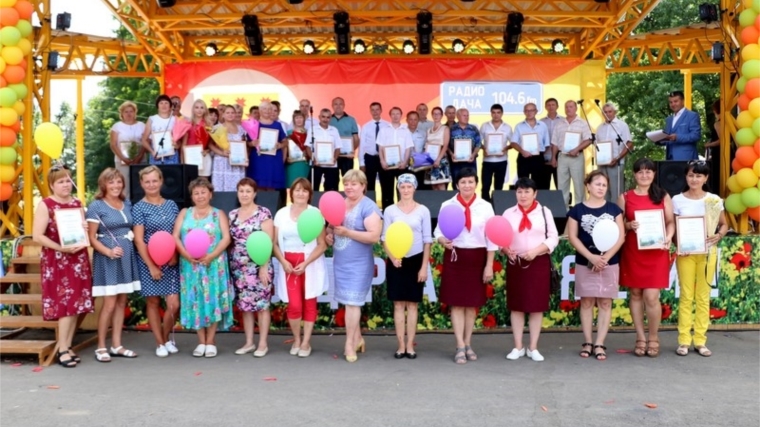 Председатель Госсовета Чувашии Валерий Филимонов принял участие в мероприятиях, посвященных Дню города Канаша и Дню железнодорожника
