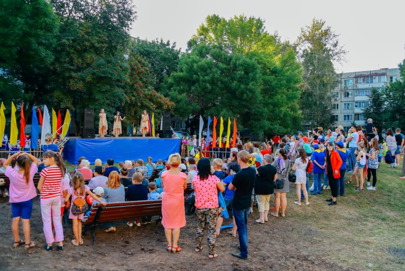День ленинска