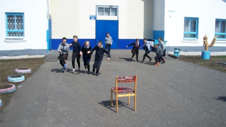 В Новобайбатыревском СДК провели подвижные игры на свежем воздухе
