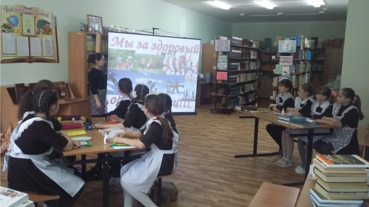 В Токаевской сельской библиотеке прошел час здоровья «Быть здоровым модно и престижно»