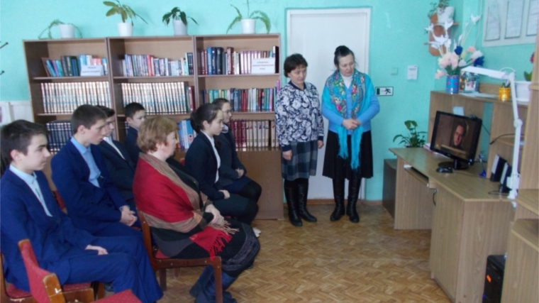 Урок мужества "Ленинград и ленинградцы" в Сосновской сельской библиотеке