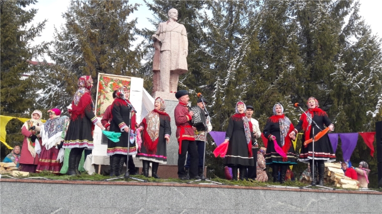 Фольклорный коллектив Хорнзорского СК «Телей» на районном празднике "Масленичные гуляния».
