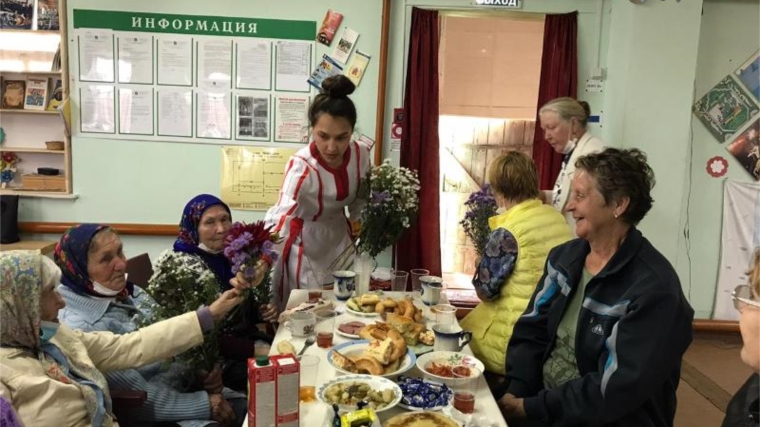 Праздничная встреча «Возраст осени, ты дорог и прекрасен» в Карабашском ЦСДК