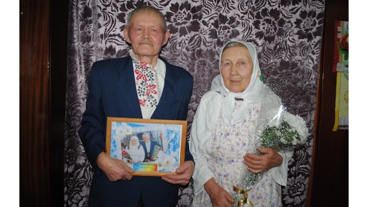 супруги Александр и Алефтина  Лебедевы отметили  юбилей свадьбы - 60 лет совместной жизни