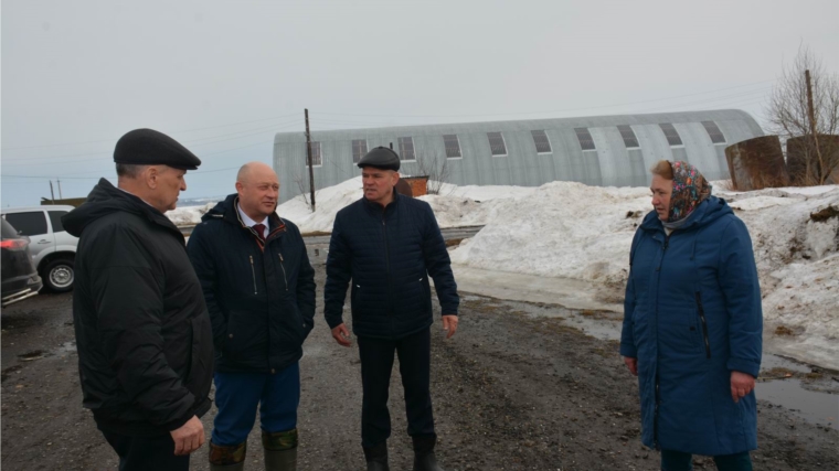 Глава администрации района ознакомился с ходом подготовки к весенне-полевым работам в СХПК «Янгорчино» и «Хорнзор»
