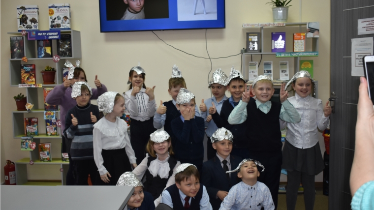 В Межпоселенческой библиотеке Шумерлинского района прошло мероприятие, посвященное Году науки и технологий «Вперёд к звёздам»