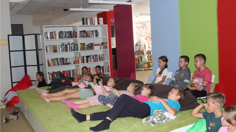 «МУЛЬТПАРАД В БИБЛИОТЕКЕ!»: юные посетители библиотеки побывали в гостях у доктора Айболита