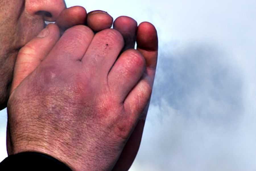 Руки после спирта. Руки после спирта. Руки после спирта. Руки после спирта. Тремор после запоя чем снять.