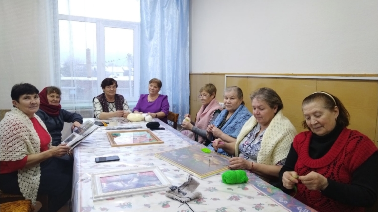 Предновогоднее заседание рукодельниц женского клуба «Тĕпел»