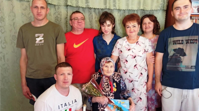 Жительница деревни Козловка Батыревского района отметила свой 95-летний юбилей