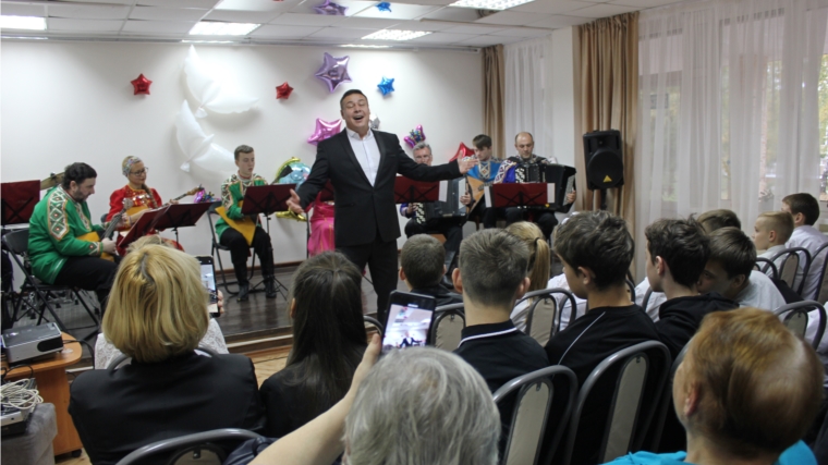 В центре состоялся праздничный концерт «От всей души с поклоном и любовью», посвященный Международному дню пожилого человека