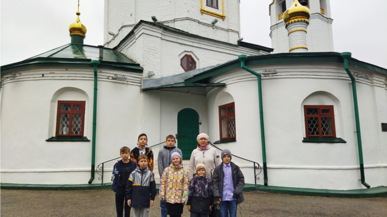Воспитанники центра в праздник Покрова Пресвятой Богородицы посетили богослужение в храме