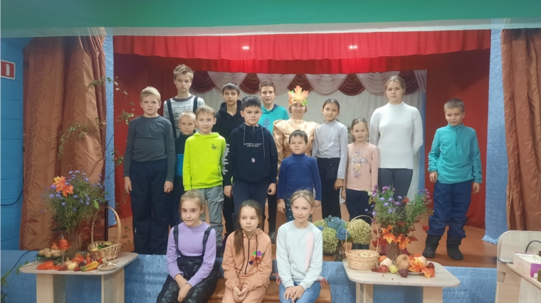 Конкурсная игровая программа «Золотая осень» в Мало - Бишевском СК