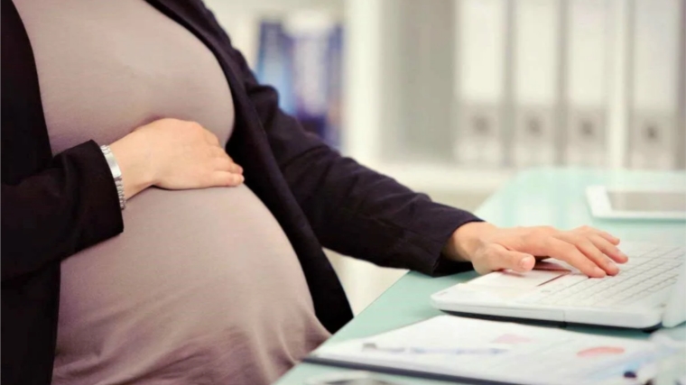 В Чувашии ежемесячное пособие для беременных в 2022 году назначено 2 464 женщинам