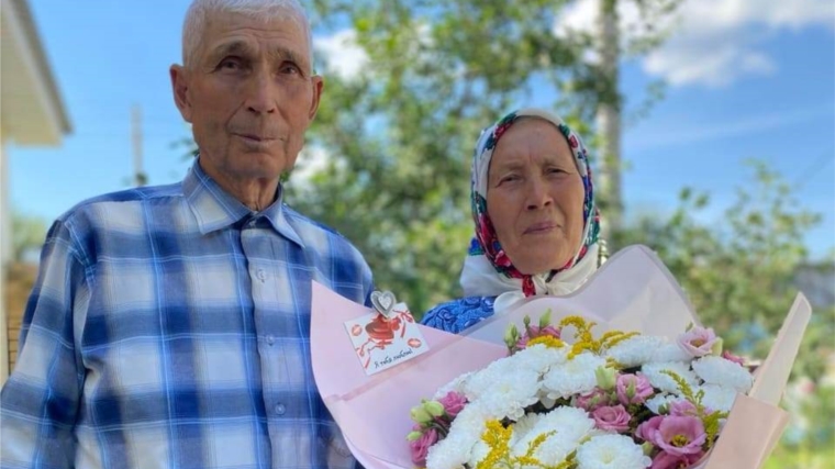 55-летний юбилей совместной жизни отметили Аркадий Викторович и Людмила Михайловна Леонтьевы из д.Красномайск