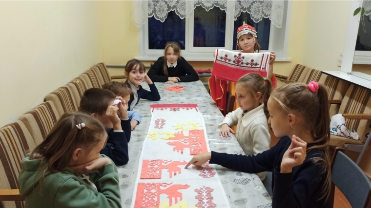 «Истоки чувашской вышивки» - час искусства с детьми в Кшаушском ЦСДК