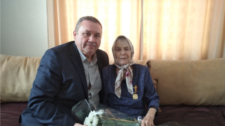 Памятной медалью «95-летие образование Батыревского района» награждена жительница с. Норваш Шигали Е.Ягупова
