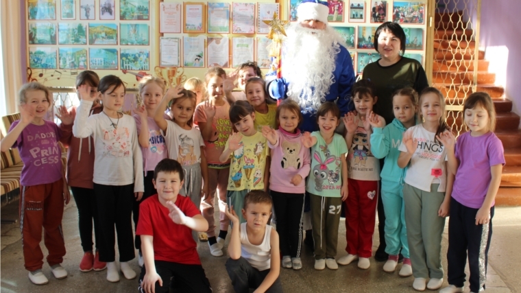 «День рождение Деда Мороза» - праздничная программа для детей в Кшаушском ЦСДК