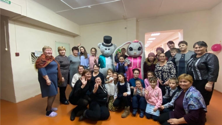 В Кольцовской сельской библиотеки дети поздравили всех женщин с праздником