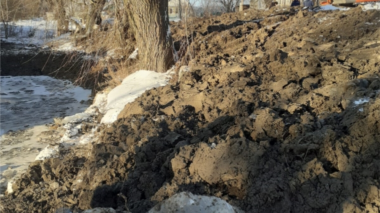 Завершены работы по очистке прудов по улице Гагарина возле домов №14 и №20 в с.Чутеево