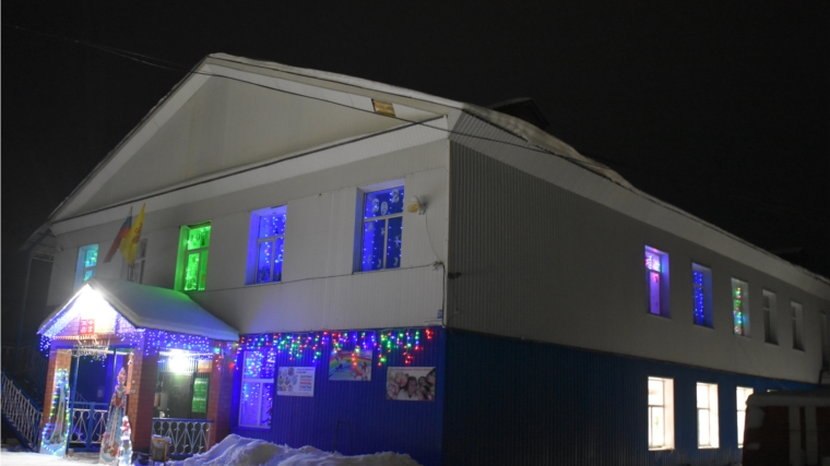 Айбечский Дом культуры засиял новогодними огнями