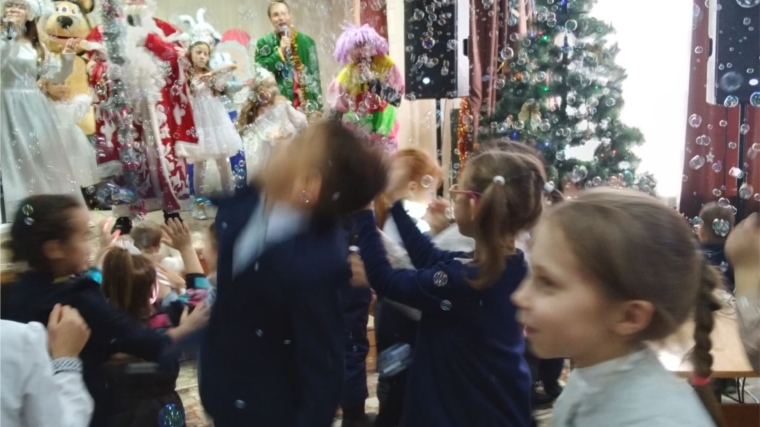 Музыкальная сказка "Новогодняя перезагрузка" в Конарском СДК