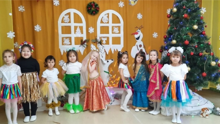 Новогодние утренники в Малобикшихском детском саду "Солнышко"