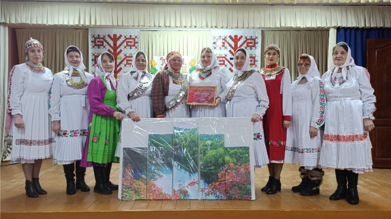 Фестиваль фольклорного творчества «Юрла, чăваш, юрла!» встретил светлый праздник Рождества Христова в Тойсипаразусинском СДК