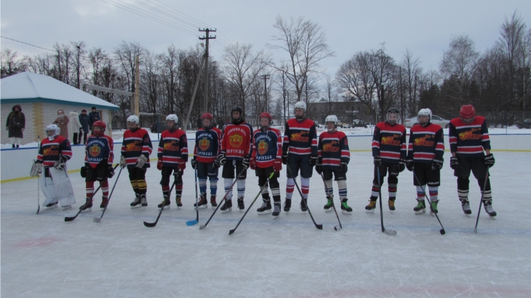 В селе Новое Чурашево состоялся товарищеский турнир по хоккею