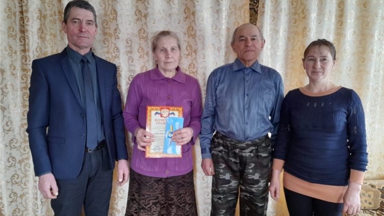 Ветеран-педагог Лидия Фролова отметила свое 70-летие