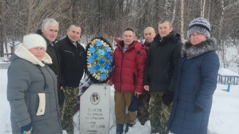 В честь вывода Советских войск из Афганистана состоялась возложение цветов к памятнику воину-интернационалисту Валерьяну Быкову
