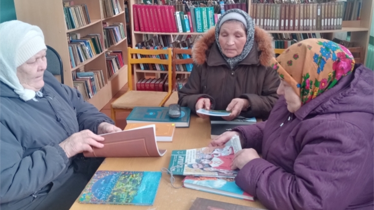 Вотланская сельская библиотека провела Час православия.