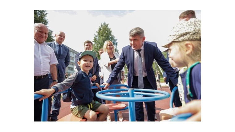 Глава Чувашии и председатель «Российского детского фонда» дали старт марафону «Именем детства, во имя детства»