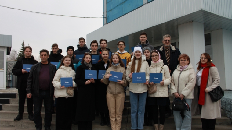 Школьники города Шумерля стали участниками проекта «Моя карьера с «Единой Россией»