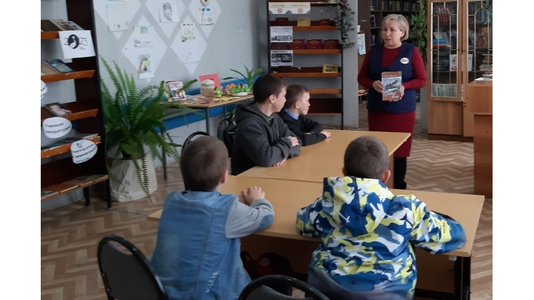 В Шумшевашской библиотеке прошли мероприятия ко Дню чувашского языка