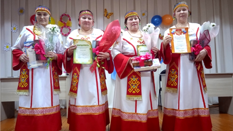 В Чутеевском ДК была организована конкурсно – развлекательная программа «А ну – ка, бабушки!»,