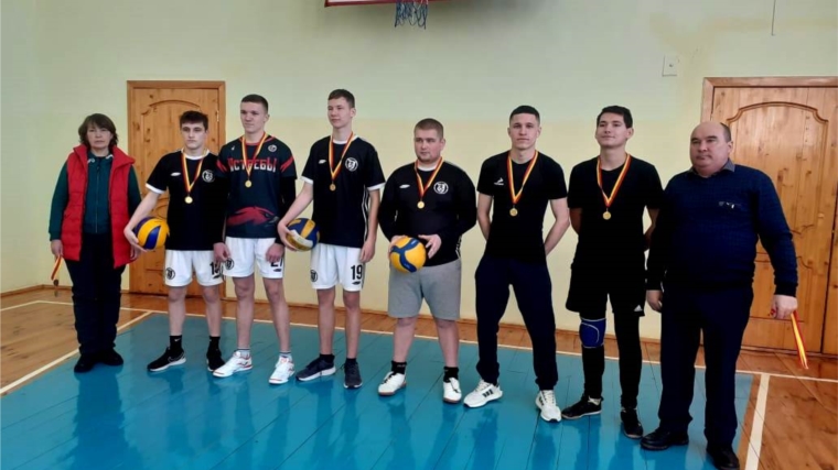 23 февраля 2023 года в спортзале МБОУ «Чутеевская СОШ» состоялся турнир по волейболу