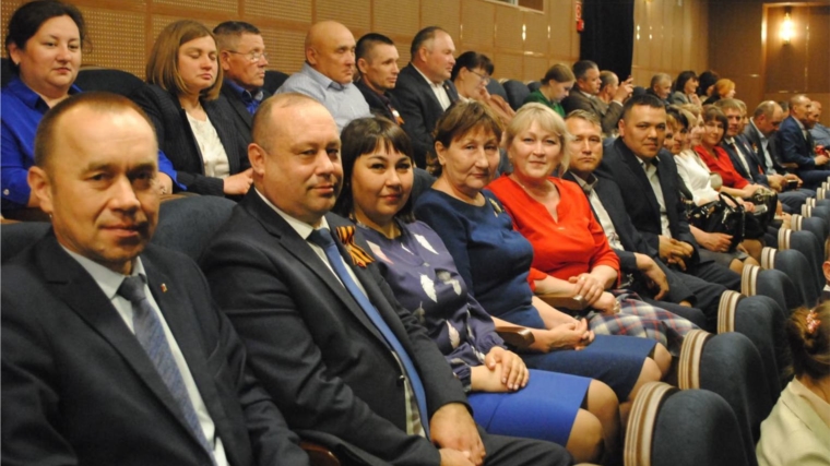 Делегация Шемуршинского муниципального округа приняла участие в торжественном мероприятии, посвященному Дню органов местного самоуправления