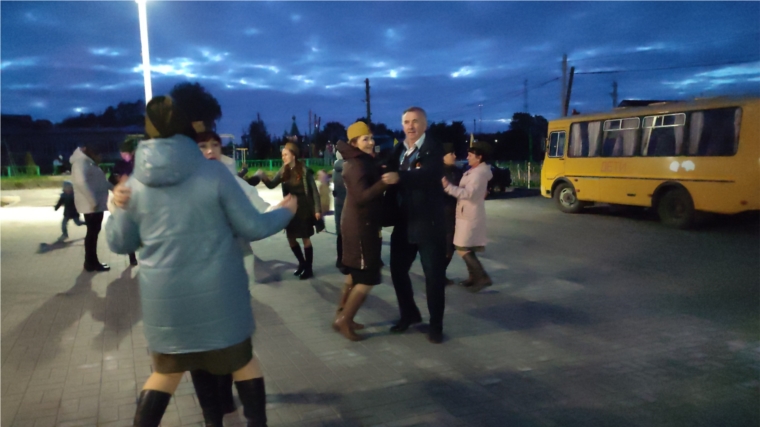 Жители Новочурашевского территориального отдела присоединились к акции «Вальс Победы»